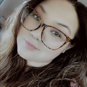 Meet your Posher, Veronica